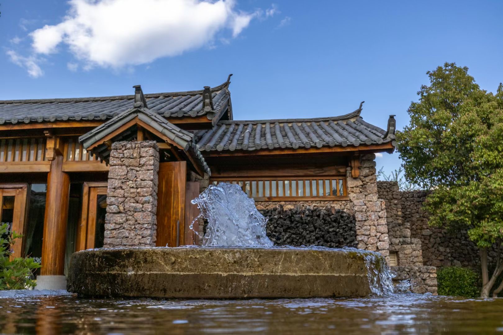 来丽江和府洲际度假酒店 古城里花园式的酒店来开会度假之首选