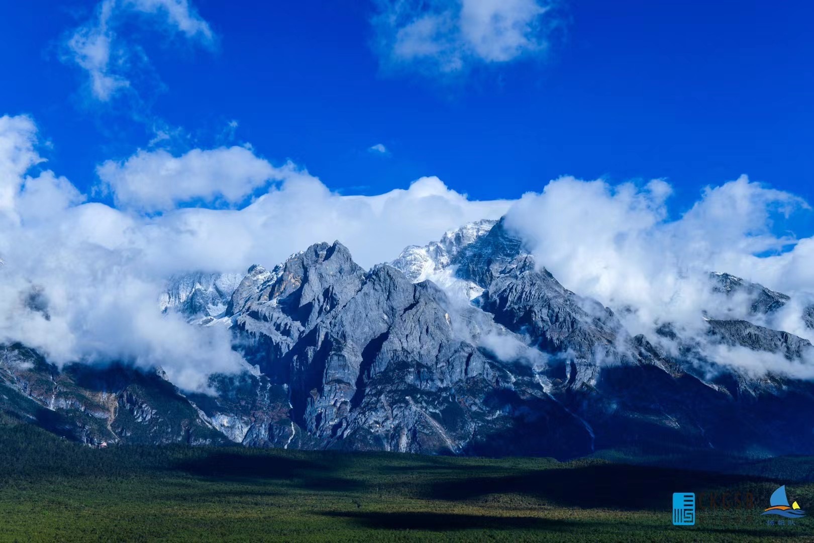 云南丽江玉龙雪山国际高尔夫俱乐部丽江最专业的雪山球场