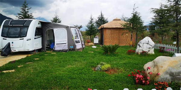 丽江房车营地推荐〡华拓丽江中济海房车营地